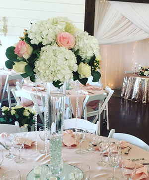 Elegant Romance Wedding Centerpiece